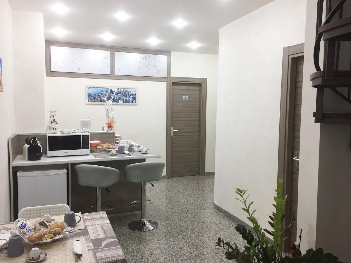 Charm Airport Panzió Reggio di Calabria Kültér fotó