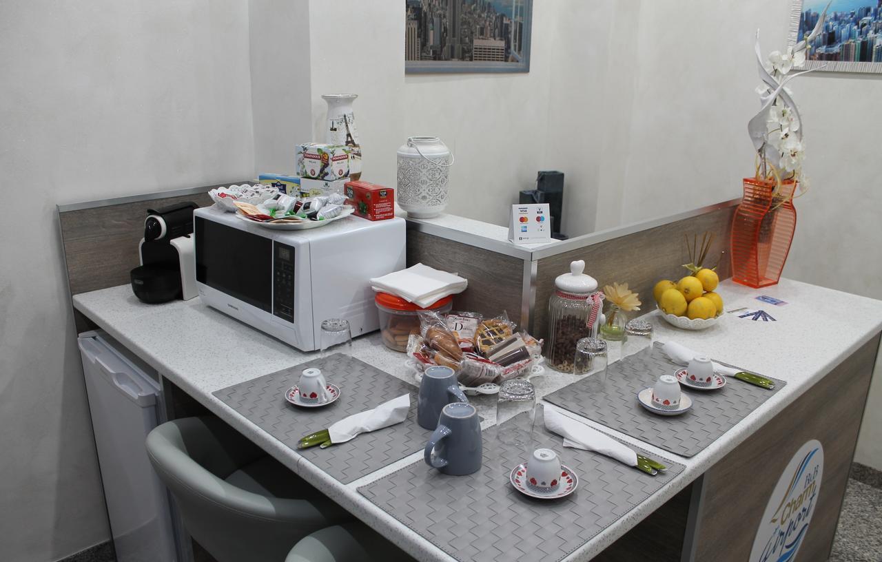 Charm Airport Panzió Reggio di Calabria Kültér fotó