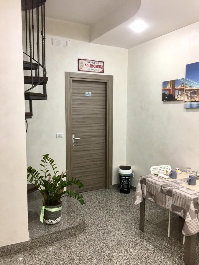 Charm Airport Panzió Reggio di Calabria Kültér fotó