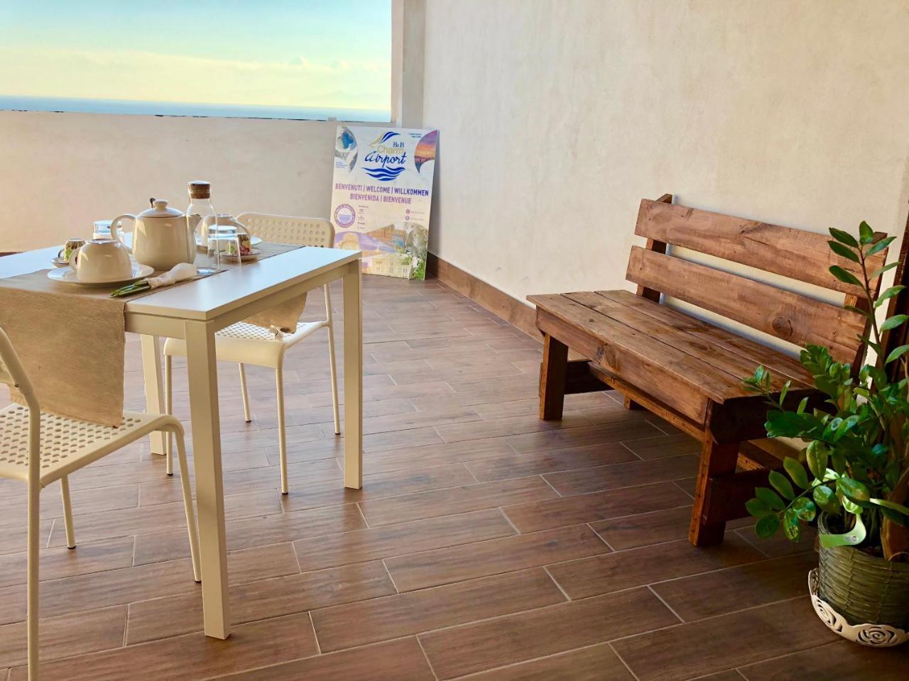 Charm Airport Panzió Reggio di Calabria Kültér fotó