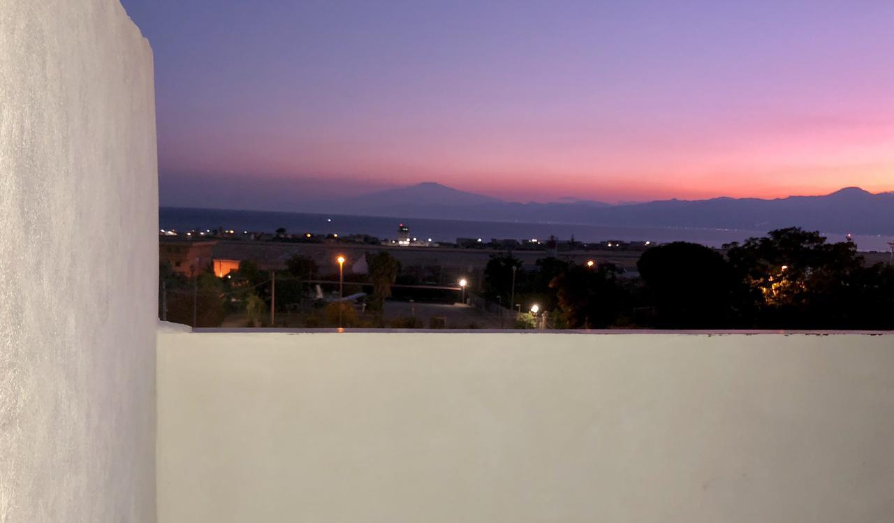 Charm Airport Panzió Reggio di Calabria Kültér fotó